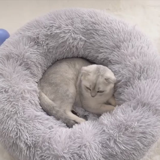 Small Dog & Cat Beds – Round Plush Donut Pet Nest, Soft Calming Puppy & Kitten Bed, Self-Heating Cozy Lounger for Anxiety Relief